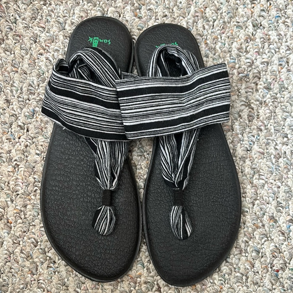 Black and whites stripe yoga sandals!